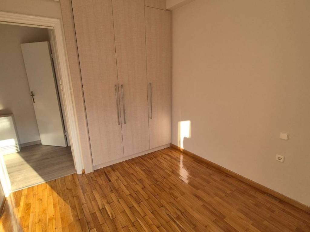 ΥΠΝΟΔΩΜΑΤΙΟ-ΣΑΛΟΝΙ