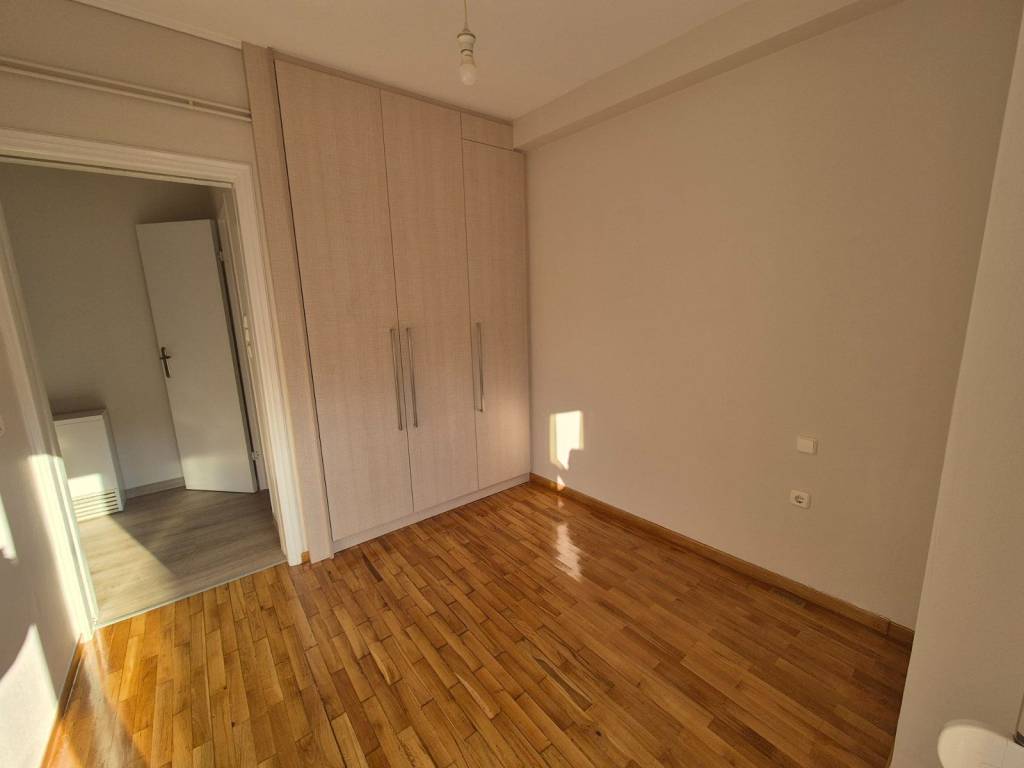 ΥΠΝΟΔΩΜΑΤΙΟ-ΣΑΛΟΝΙ