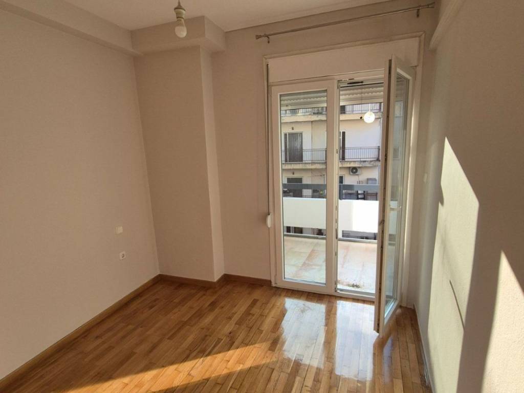 ΥΠΝΟΔΩΜΑΤΙΟ-ΣΑΛΟΝΙ