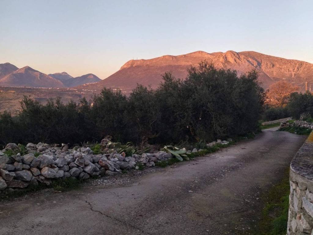 Prosbase se oikopedo - apo asphalto