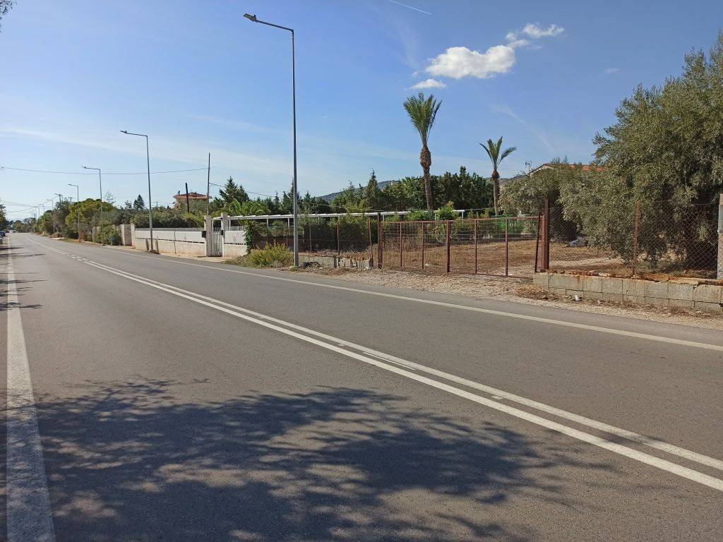 PROSOPSE 26 m. EPI TES PALAIAS ETHNIKES ODOY ATHENON-KORINTHOY