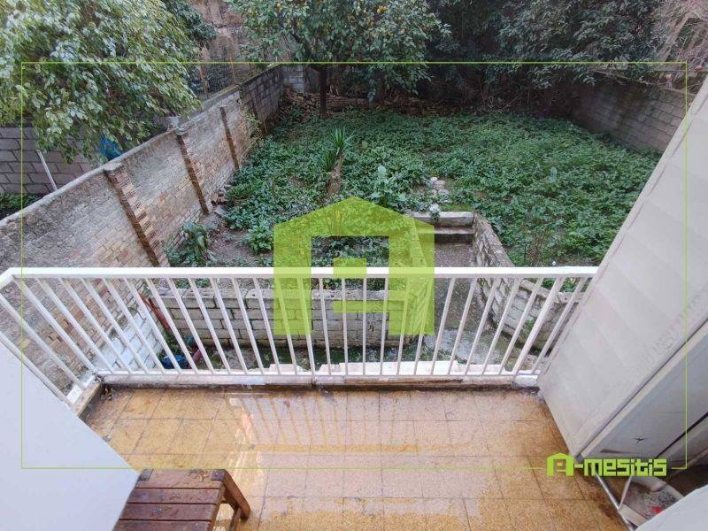 Θέα από μπαλκόνι