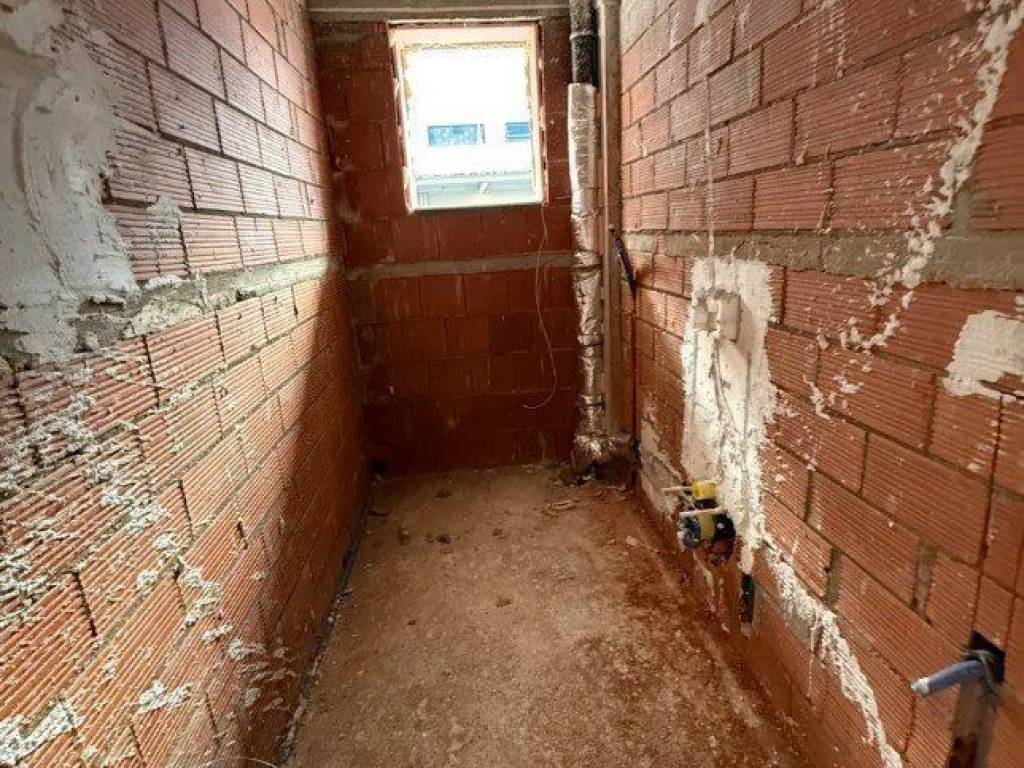 Forumland Real Estate, Μπάνιο