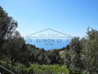 Η θέα από το αγροτεμάχιο