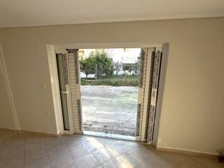 ME KOYPHOMATA ALOYMINIOY