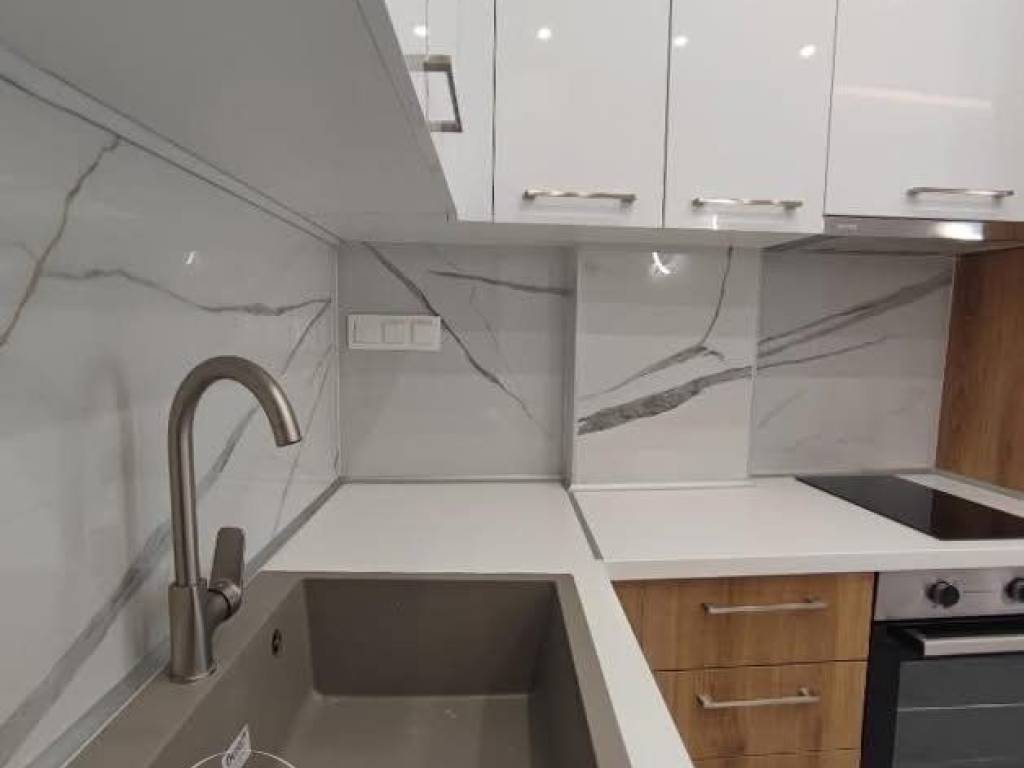 Forumland Real Estate, Studio