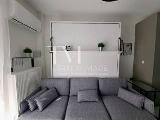 Αναδιπλούμενος καναπές-κρεβάτι