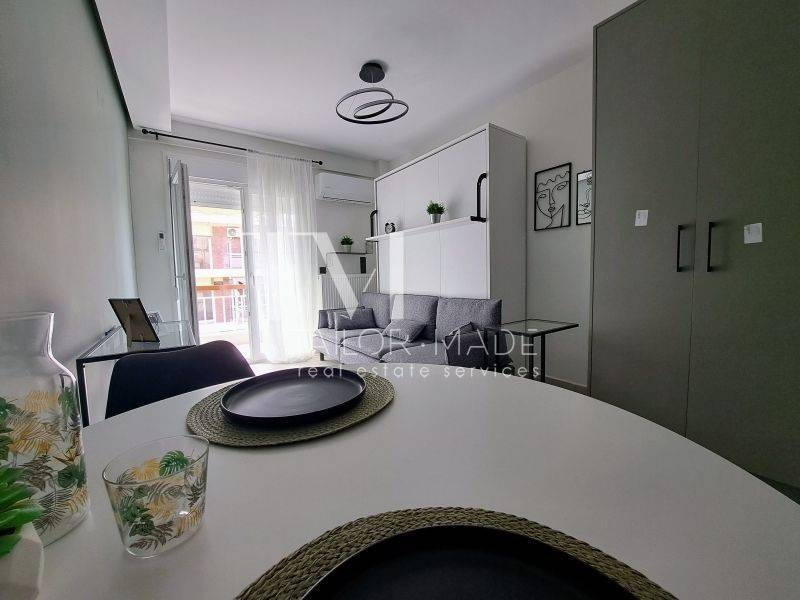 Σαλοκουζίνα,Λεπτομέρειες