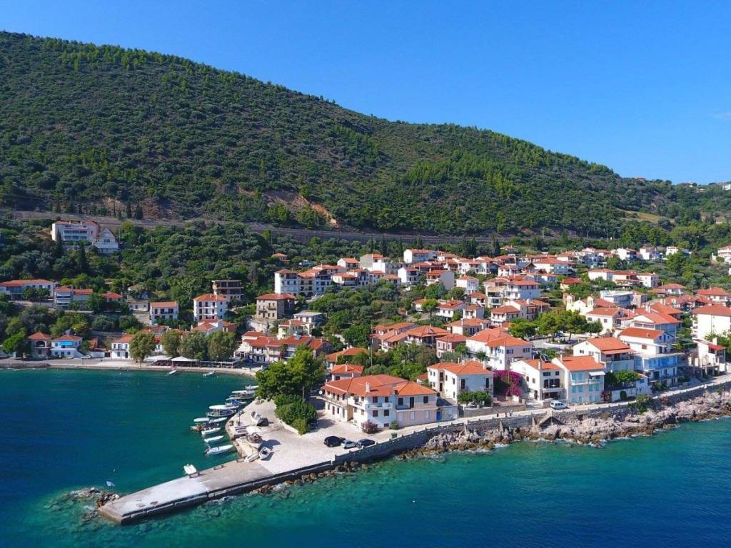 Ο ΟΙΚΙΣΜΟΣ ΣΤΟ ΜΟΝΑΣΤΗΡΑΚΙ