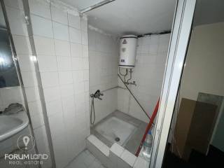 Forumland Real Estate, Μπάνιο