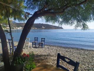 ERATEINE -STEN PARALIA TOY OIKISMOY