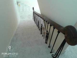 Forumland Real Estate, Εσωτερικές Σκάλες