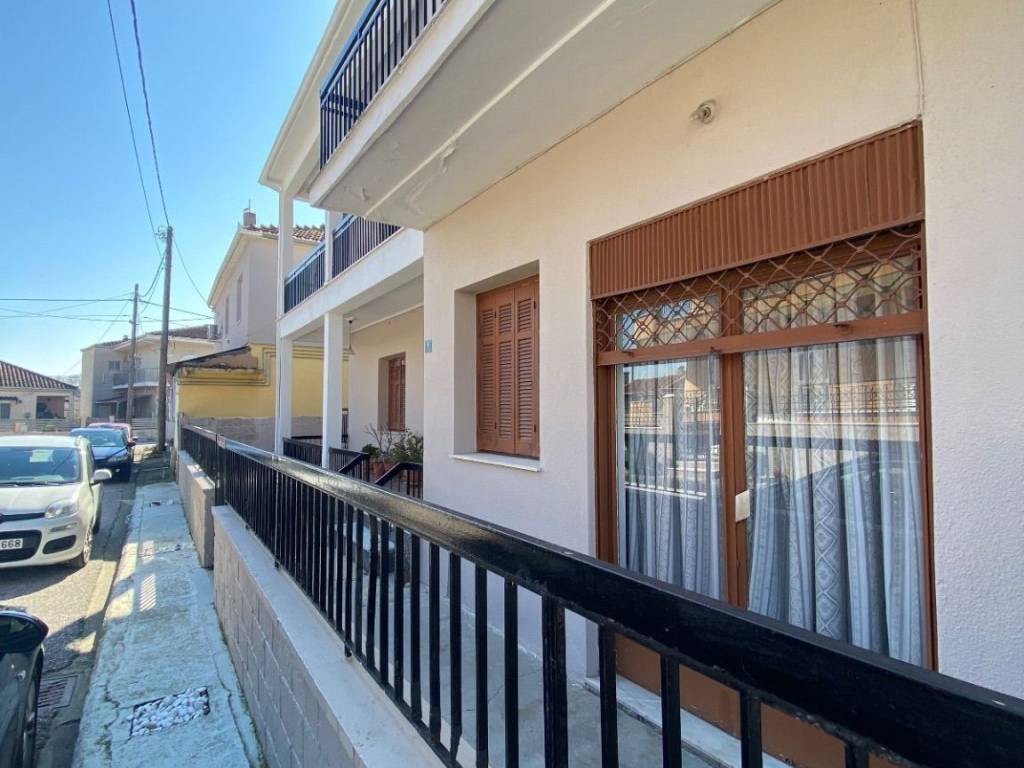 Exoterike apeikonise diplokatoikias