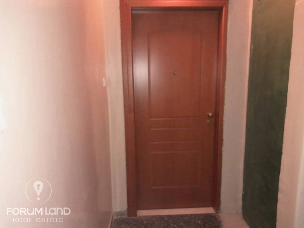 Forumland Real Estate, THorakismene porta