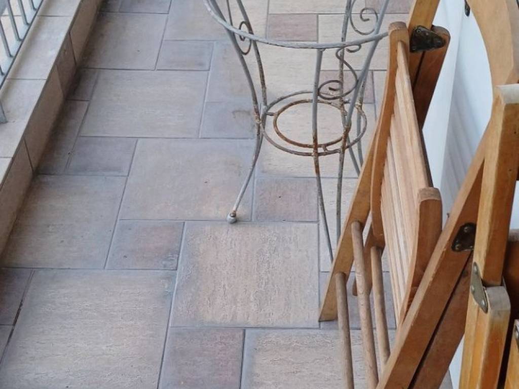 MPALKONI EMPROS STEN BAS. OLGA