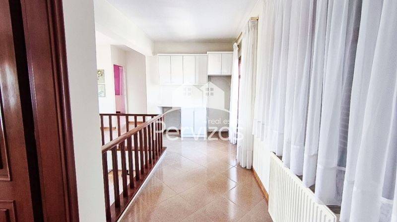 Διάδρομος,Όροφος