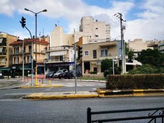 Kentriko semeio epi tes symboles tes Leophoroy Amphitheas