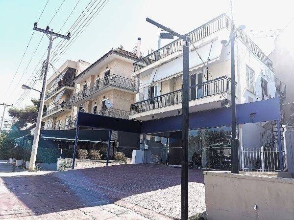 Κεντρικό σημείο επί της συμβολής της Λεωφόρου Αμφιθέας