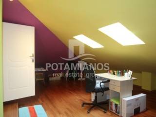 Σοφίτα,Δωμάτιο