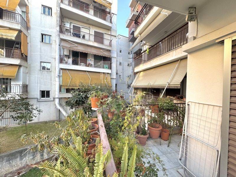 Θέα από μπαλκόνι