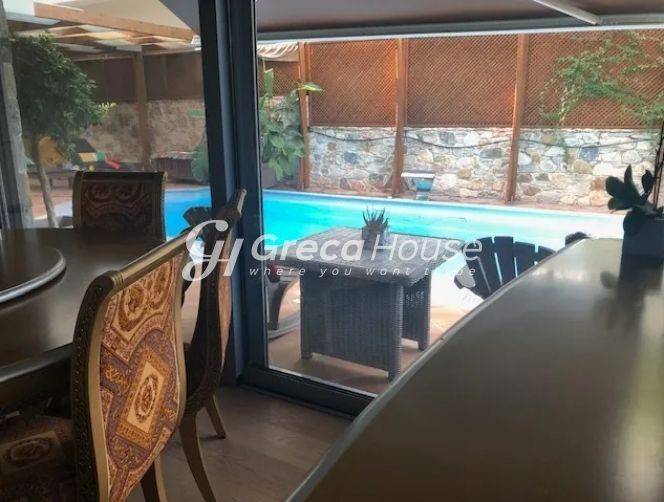 Πολυτελής Μεζονέτα με Πισίνα στη Νέα Κηφισιά προς Πώληση