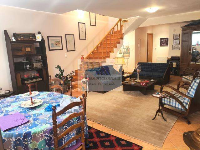 PLAYROOM - DAILY LIVING ROOM