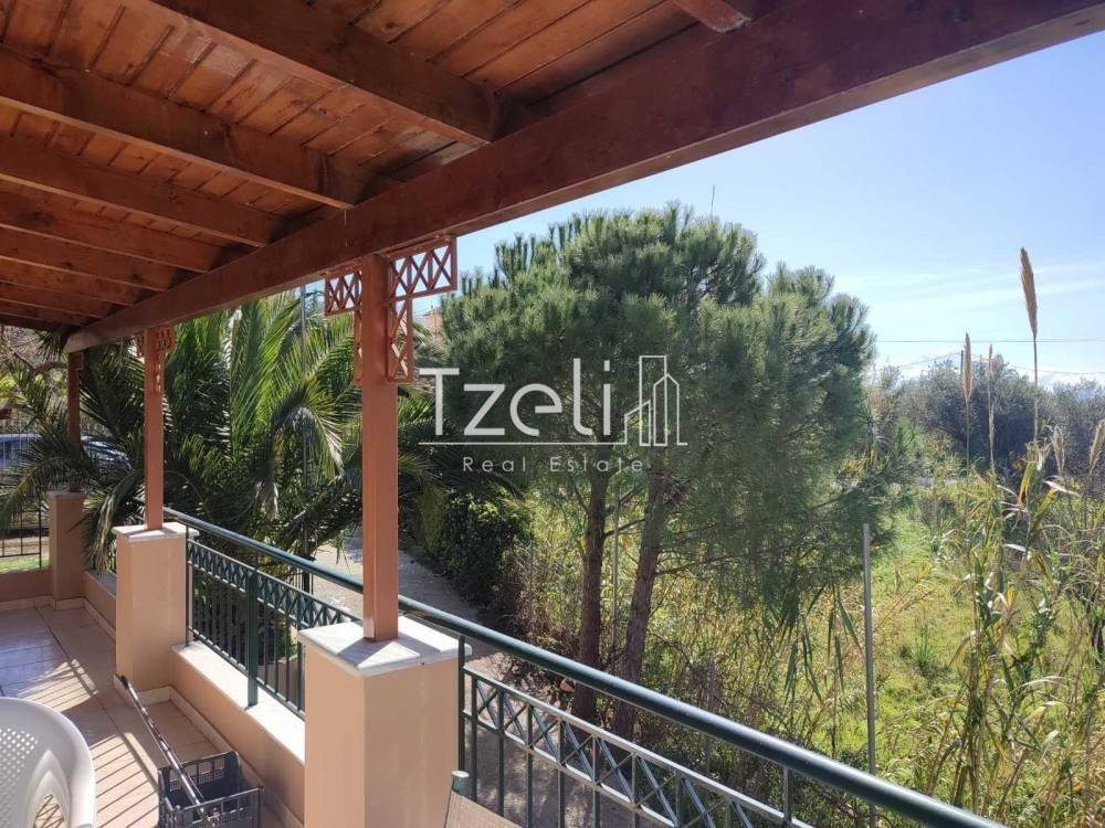 Θέα απο μπαλκόνι