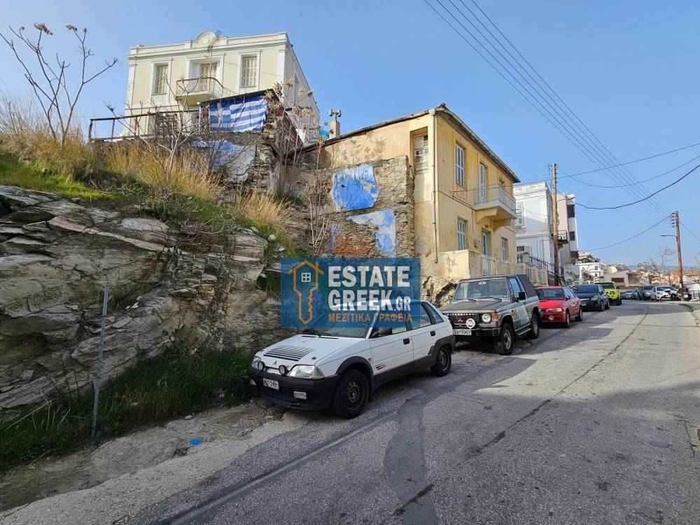 ΑΠΟΚΛΕΙΣΤΙΚΟΤΗΤΑ ★ ΔΙΝΕΤΑΙ ΚΑΙ ΓΙΑ ΑΝΤΙΠΑΡΟΧΗ ★ ΚΤΙΖΕΙ 245 τ.μ. ★ Σε 2 δρόμους ★