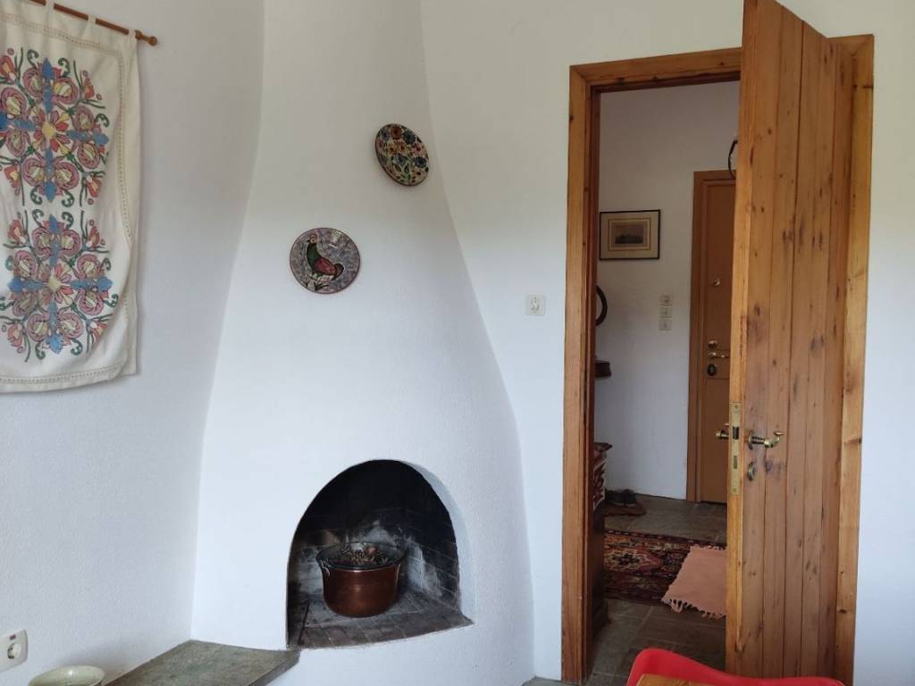 tzaki sten procheire trapezaria