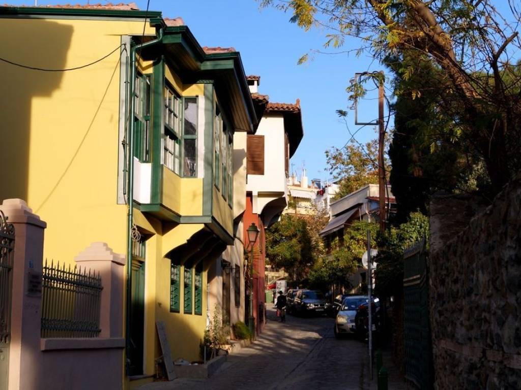 E GEITONIA MAS STA KASTRA