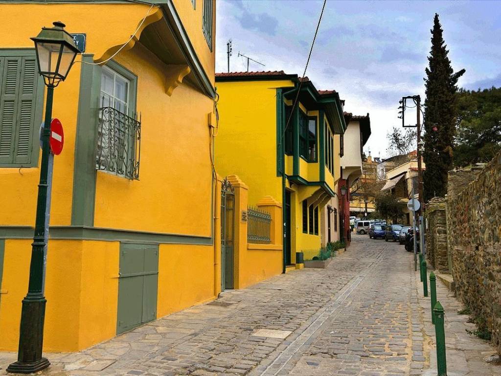 E GEITONIA MAS STA KASTRA