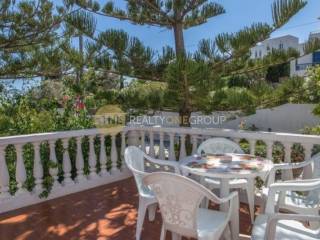 Θέα από μπαλκόνι