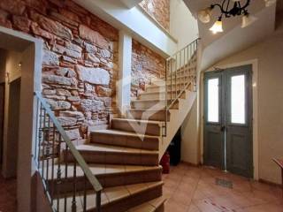 Είσοδος και Εσωτερική Σκάλα