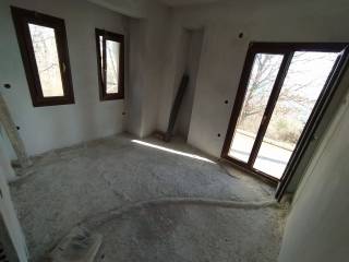 ANYPLACE MESITIKES YPERESIES