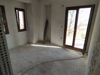 ANYPLACE MESITIKES YPERESIES