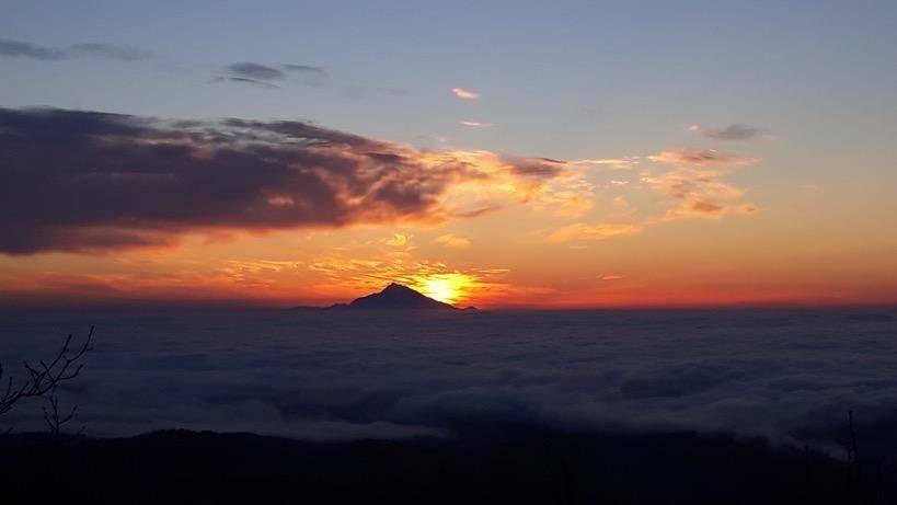 ANYPLACE MESITIKES YPERESIES