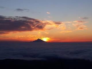 ANYPLACE MESITIKES YPERESIES