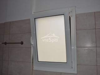 ΠΑΡΑΘΥΡΟ ΛΟΥΤΡΟΥ