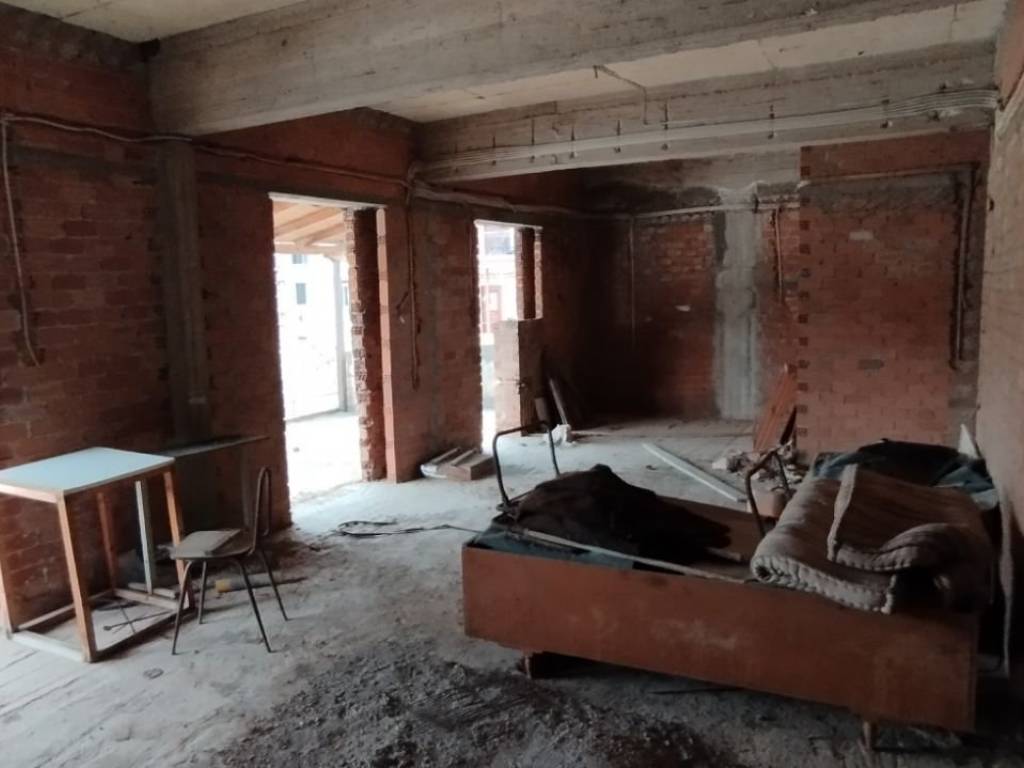 To kathistiko, sto bathos e koyzina.