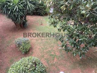 Kepos,THea apo mpalkoni