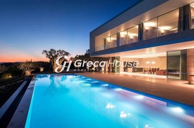 Πολυτελής Βίλα με Θέα Θάλασσα προς Πώληση στο Πόρτο Χέλι