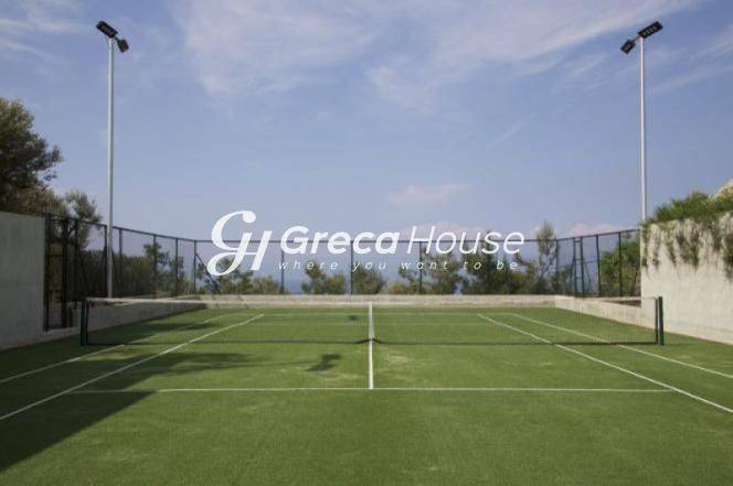 Πολυτελής Βίλα με Θέα Θάλασσα προς Πώληση στο Πόρτο Χέλι