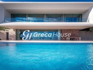 Πολυτελής Βίλα με Θέα Θάλασσα προς Πώληση στο Πόρτο Χέλι