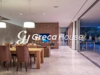 Πολυτελής Βίλα με Θέα Θάλασσα προς Πώληση στο Πόρτο Χέλι