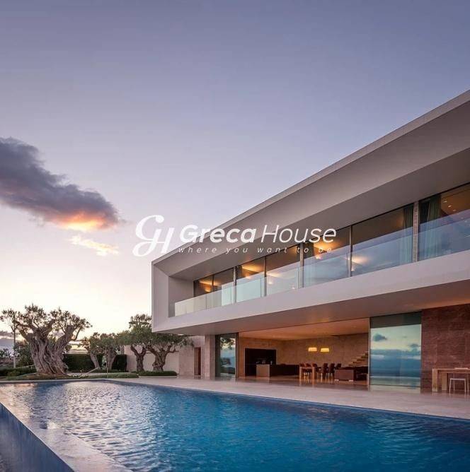 Πολυτελής Βίλα με Θέα Θάλασσα προς Πώληση στο Πόρτο Χέλι