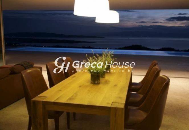 Πολυτελής Βίλα με Θέα Θάλασσα προς Πώληση στο Πόρτο Χέλι