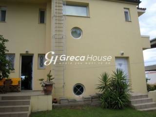 Parathalassia Bila pros Polese sten Eyboia me THea THalassa