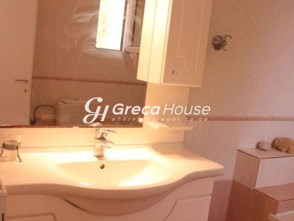 Parathalassia Bila pros Polese sten Eyboia me THea THalassa