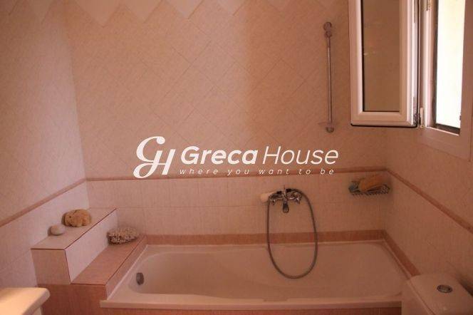 Parathalassia Bila pros Polese sten Eyboia me THea THalassa