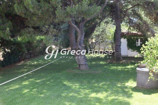 Parathalassia Bila pros Polese sten Eyboia me THea THalassa